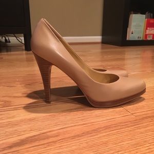 Nine West Nude Pumps Size 8